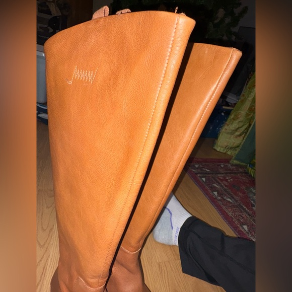 NEW GORGEOUS tall Franco Sarto women’s 10 Leather Riding Boots Camel color - Picture 2 of 11
